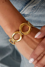 Afbeelding in Gallery-weergave laden, Cuff hoop Bracelet
