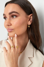 Afbeelding in Gallery-weergave laden, stainless steel heart shaped earrings
