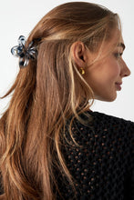 Afbeelding in Gallery-weergave laden, Hawaiian Flower Hair Clip
