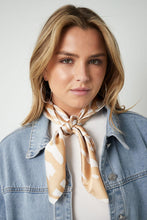 Afbeelding in Gallery-weergave laden, Zebra scarf
