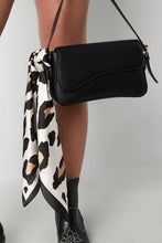 Afbeelding in Gallery-weergave laden, Leo scarf
