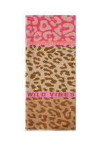 Afbeelding in Gallery-weergave laden, Striking scarf with prints and text
