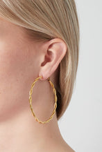 Afbeelding in Gallery-weergave laden, Twisted hoop earrings XL
